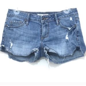 Bullhead jean shorts cut off distressed size 3